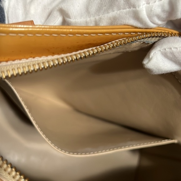 Louis Vuitton Vintage Yellow Vernis Houston Bag - Picture 12 of 16